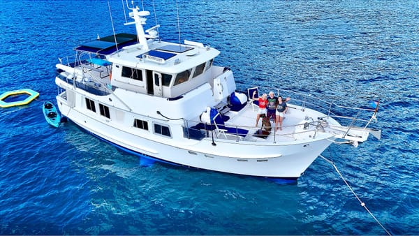 Christmas at Sea in the Caribbean-Drones, Family and Island Life